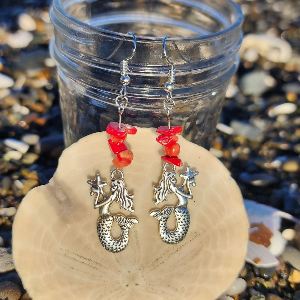 🧜‍♀️ Mermaid and red coral earrings